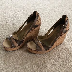 Kenneth Cole brown wedges